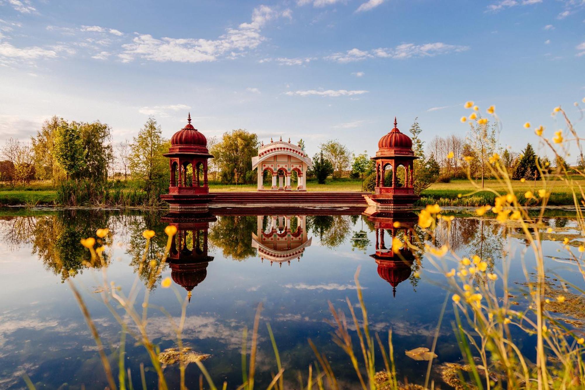 Gurudeva Bhavan Somogyvamos Luaran gambar